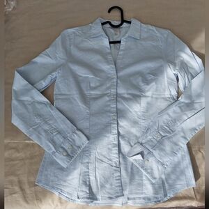 New H&M Women’s Long Sleeve Shirt - Size 12